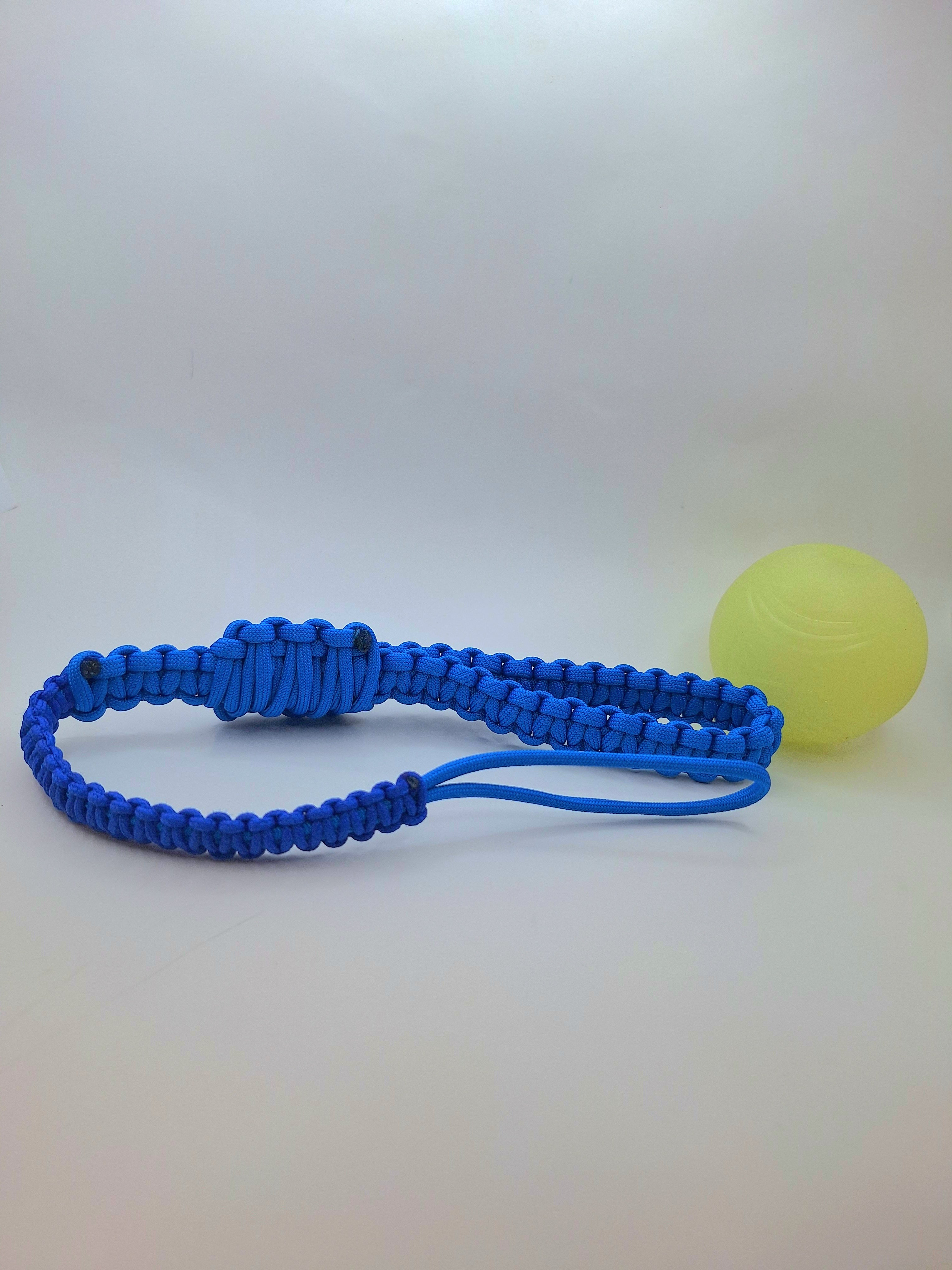 Paracord dog tug