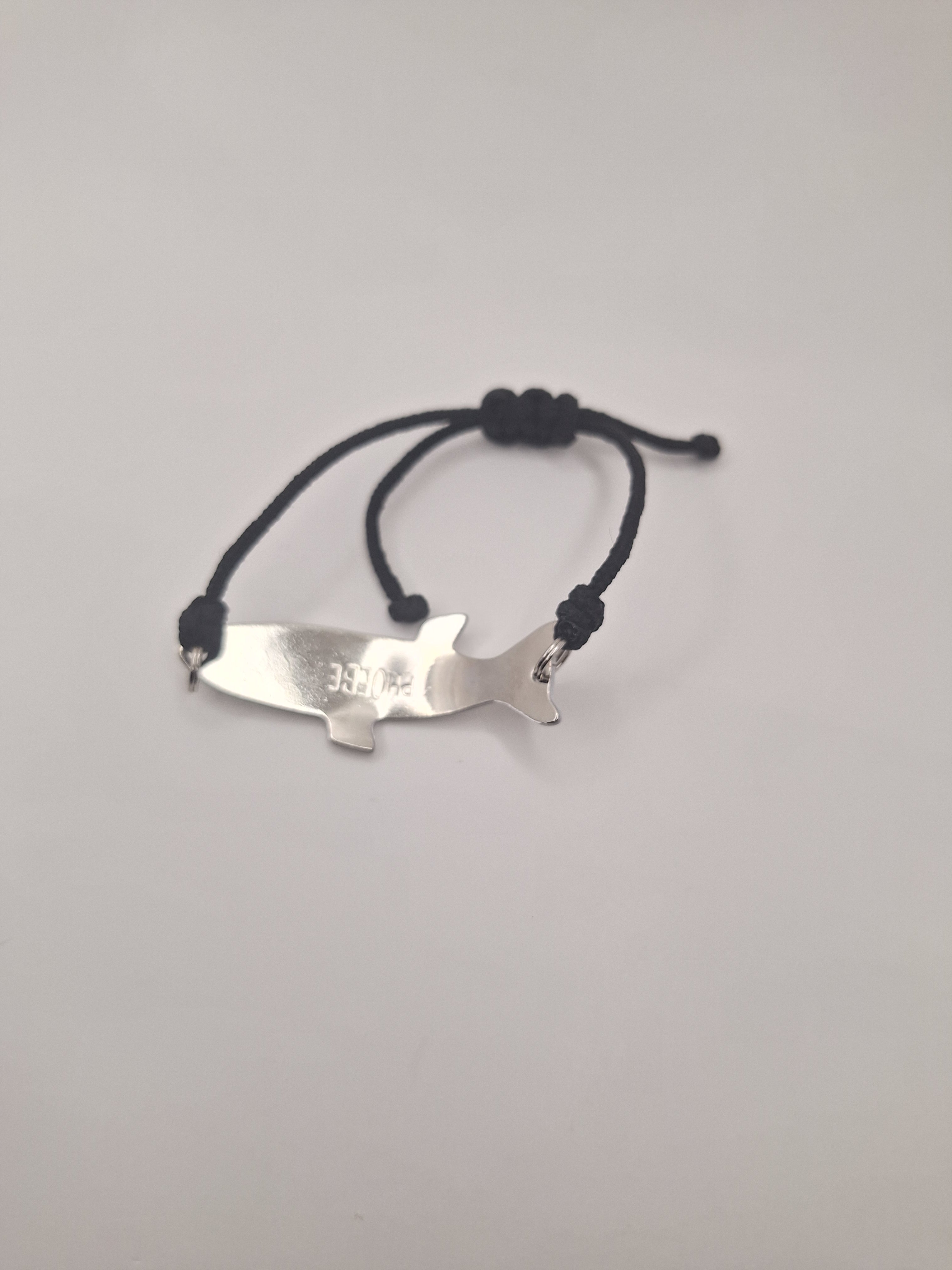 Fishing lure bracelet