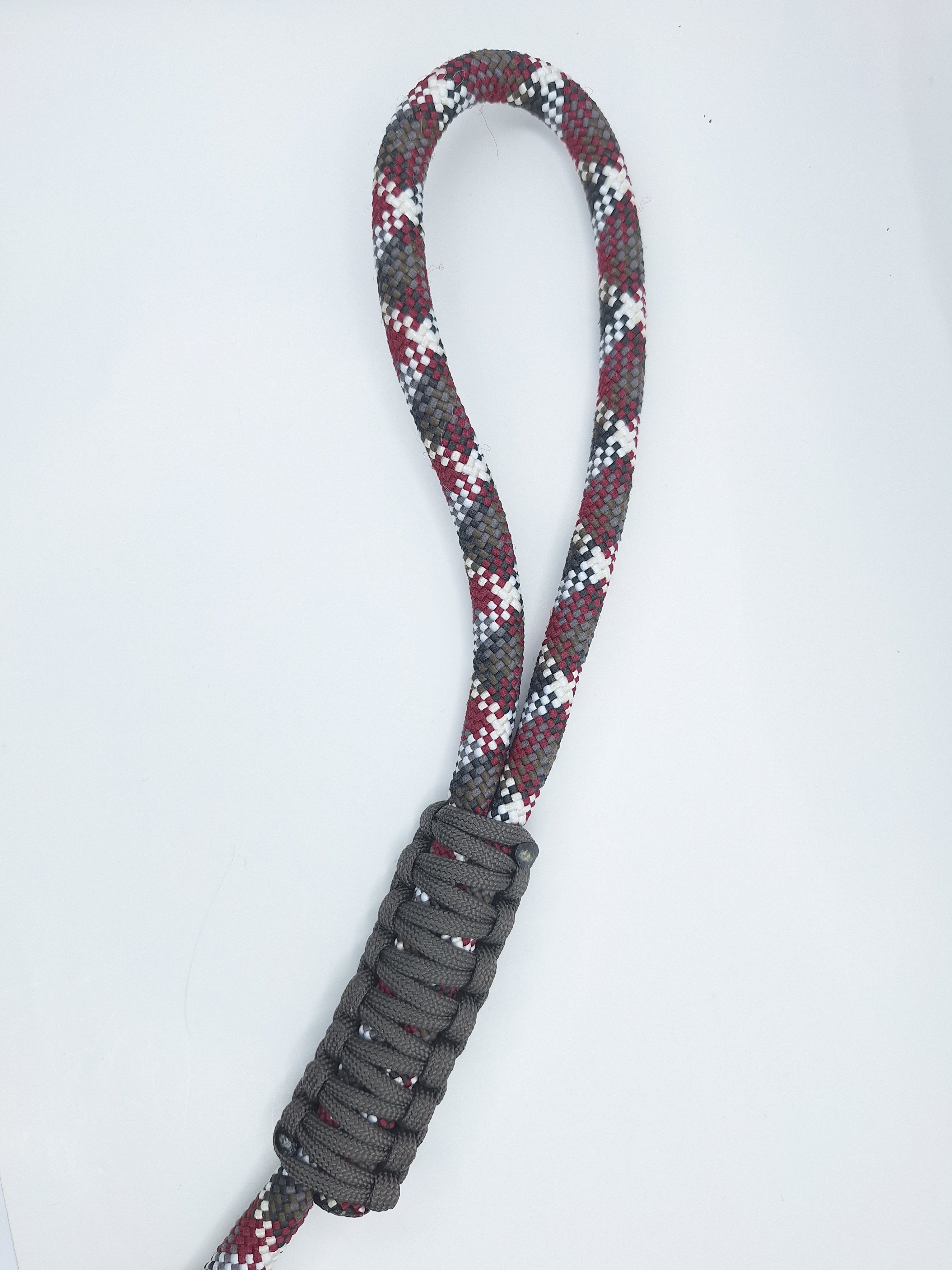 Grey and maroon paracord dog leash