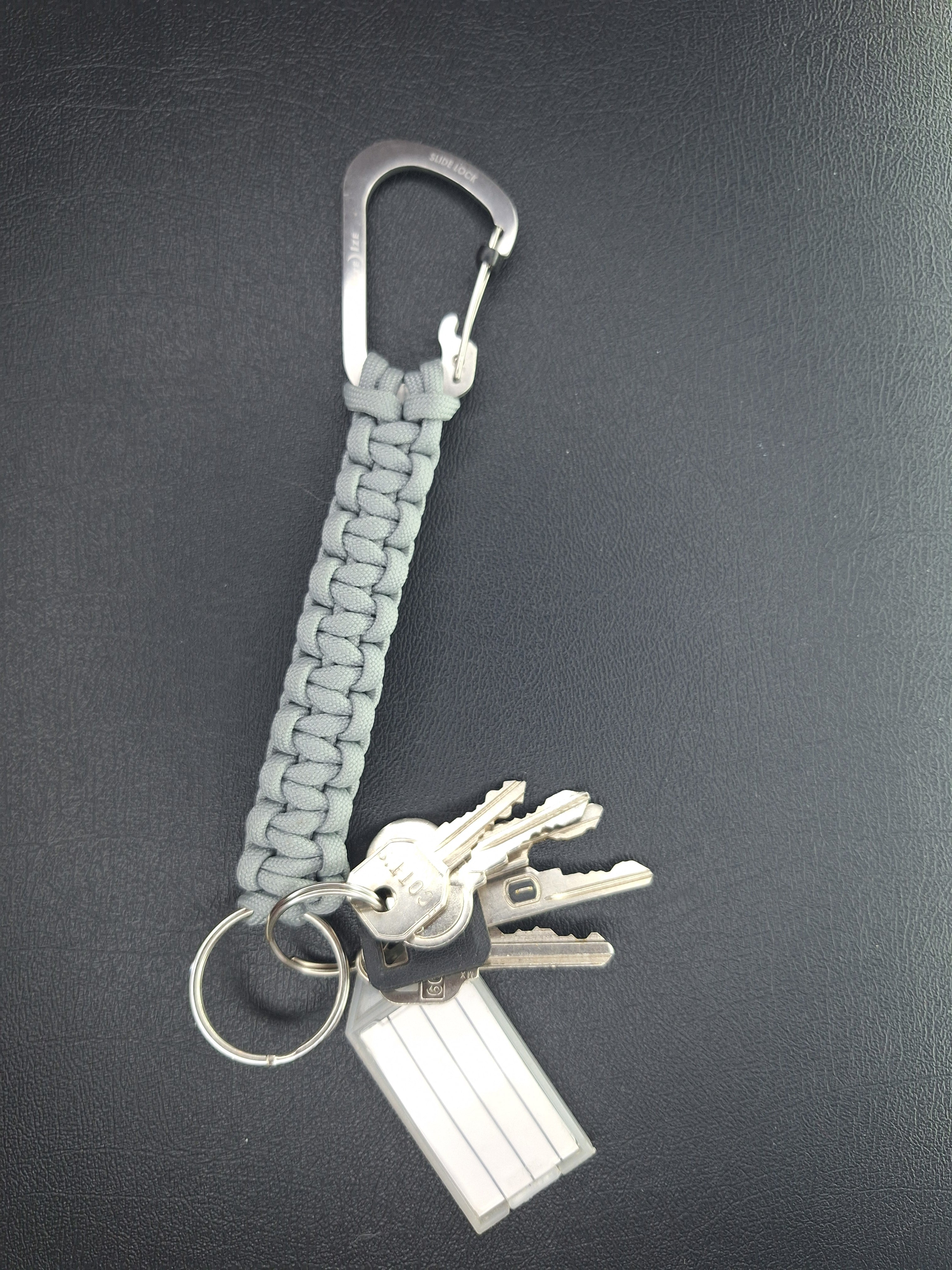Light Grey paracord Keychain