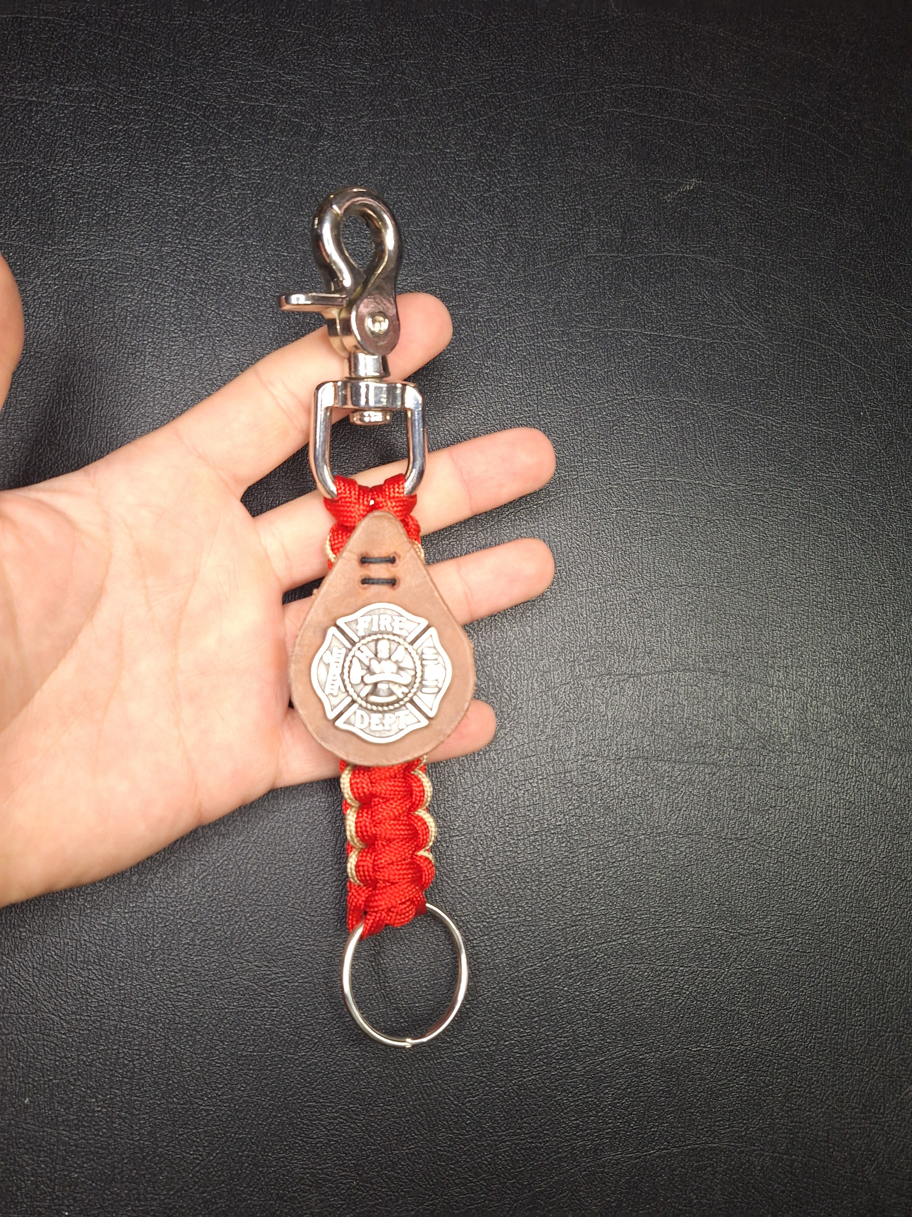 Firemen paracord Keychain