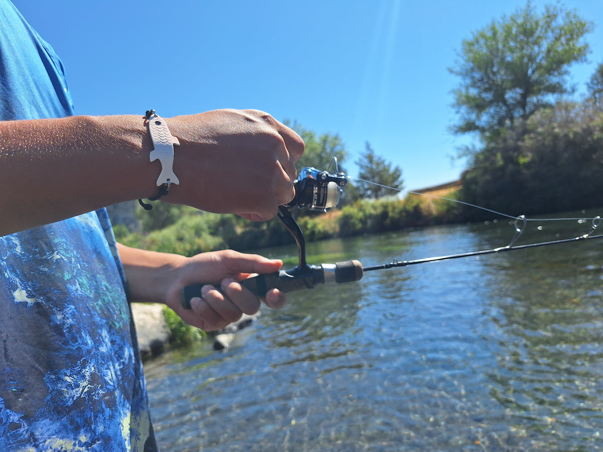 Fishing lure bracelet