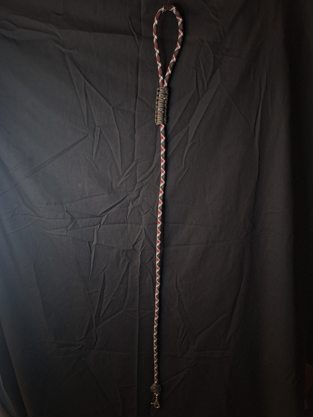 Grey and maroon paracord dog leash