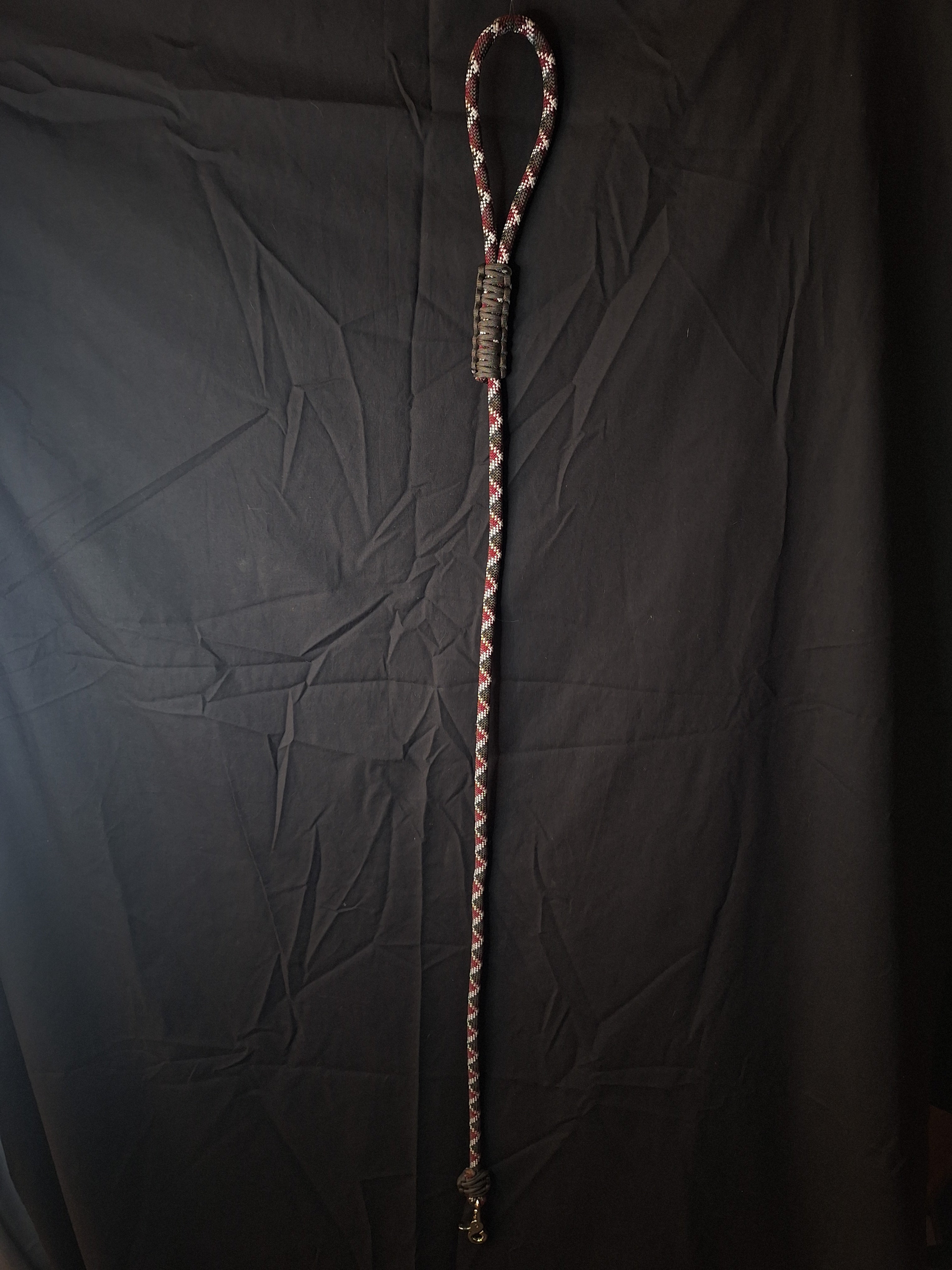 Grey and maroon paracord dog leash