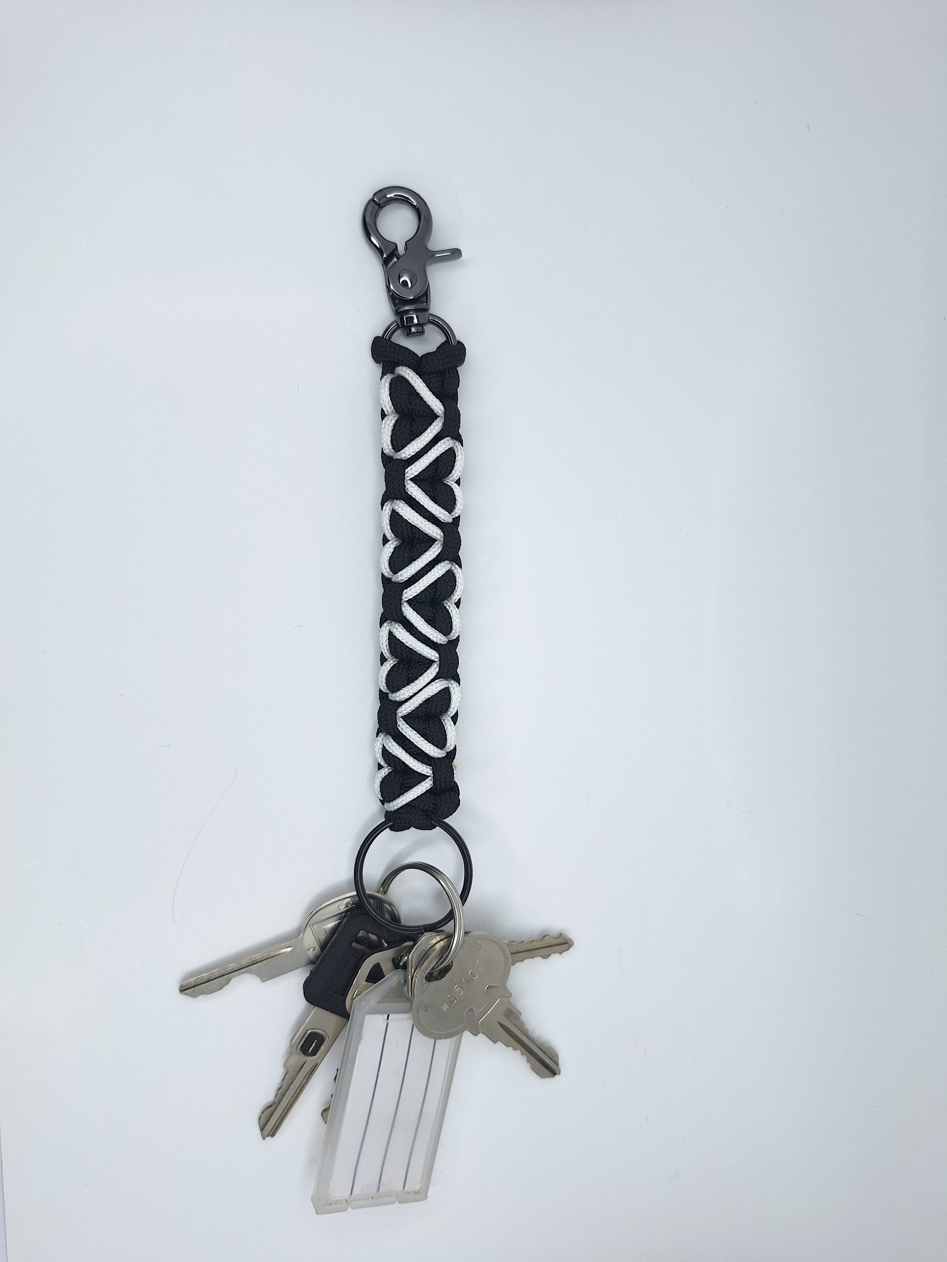 Black paracord Keychain with White hearts