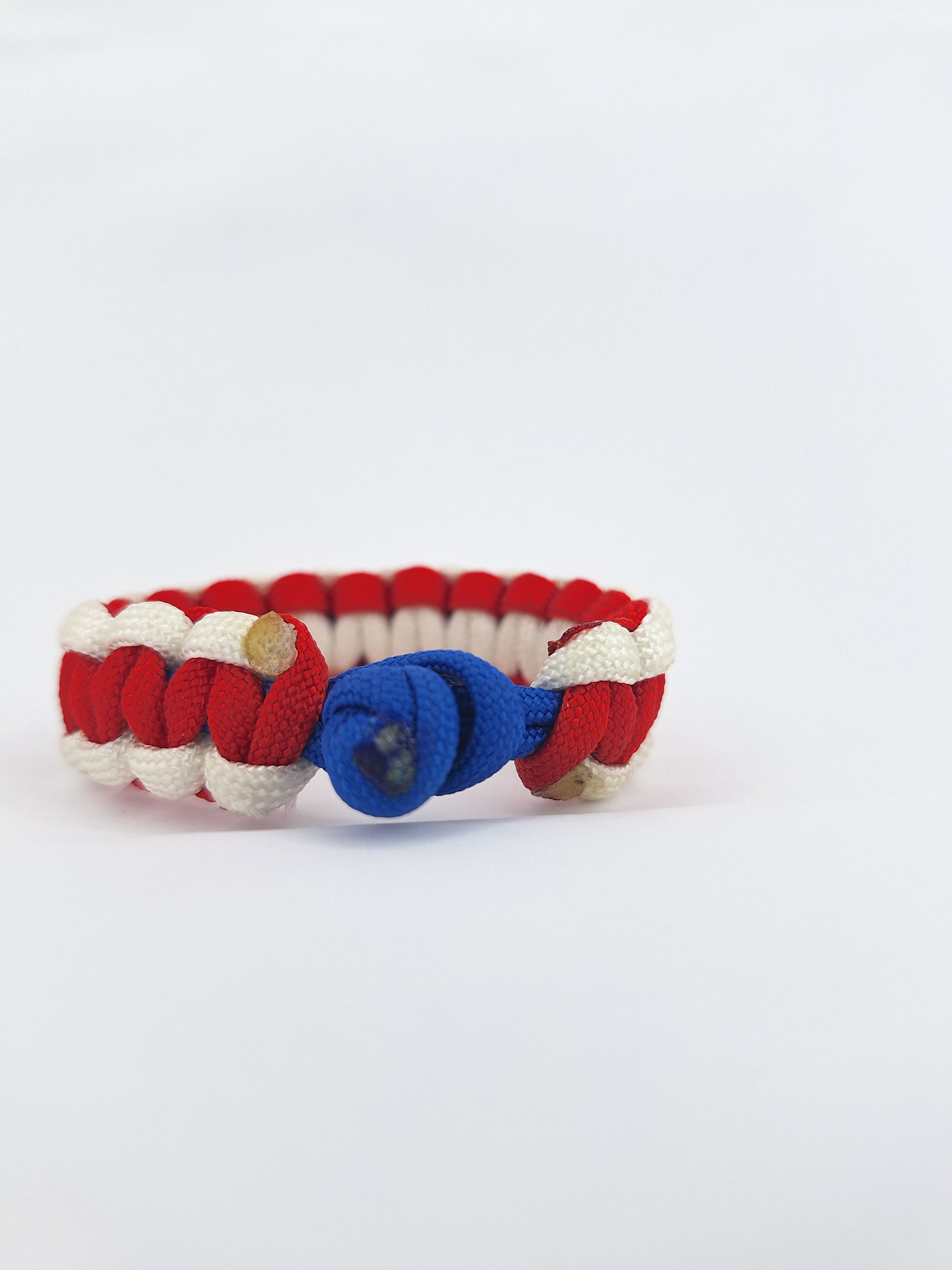 Red/white paracord bracelet