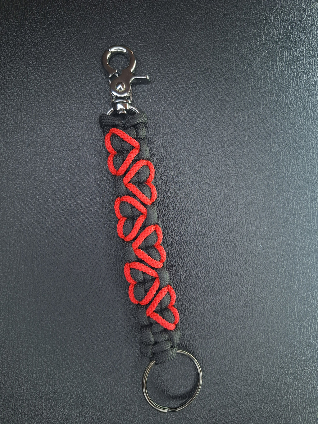 Black paracord Keychain with red hearts