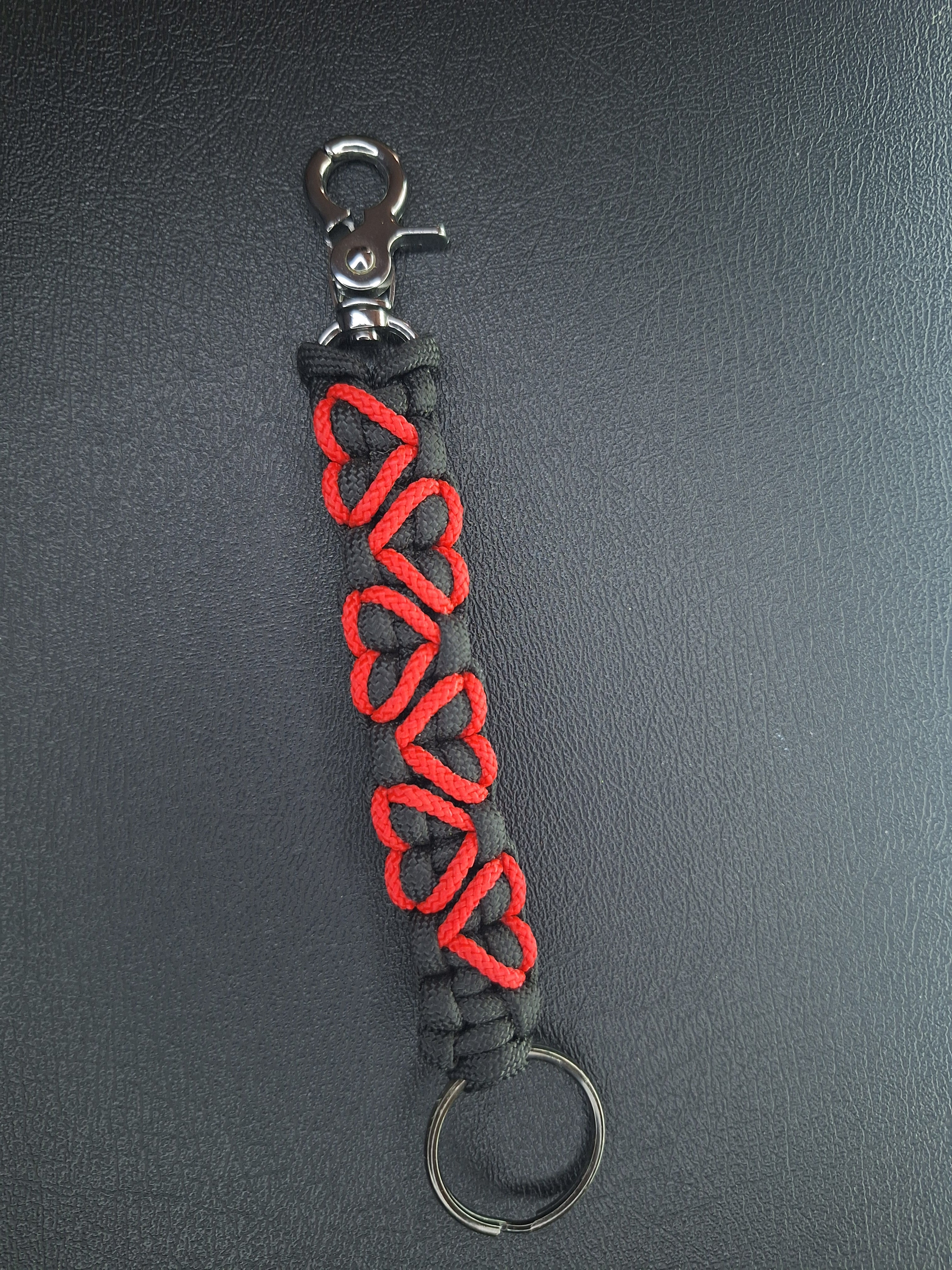 Black paracord Keychain with red hearts
