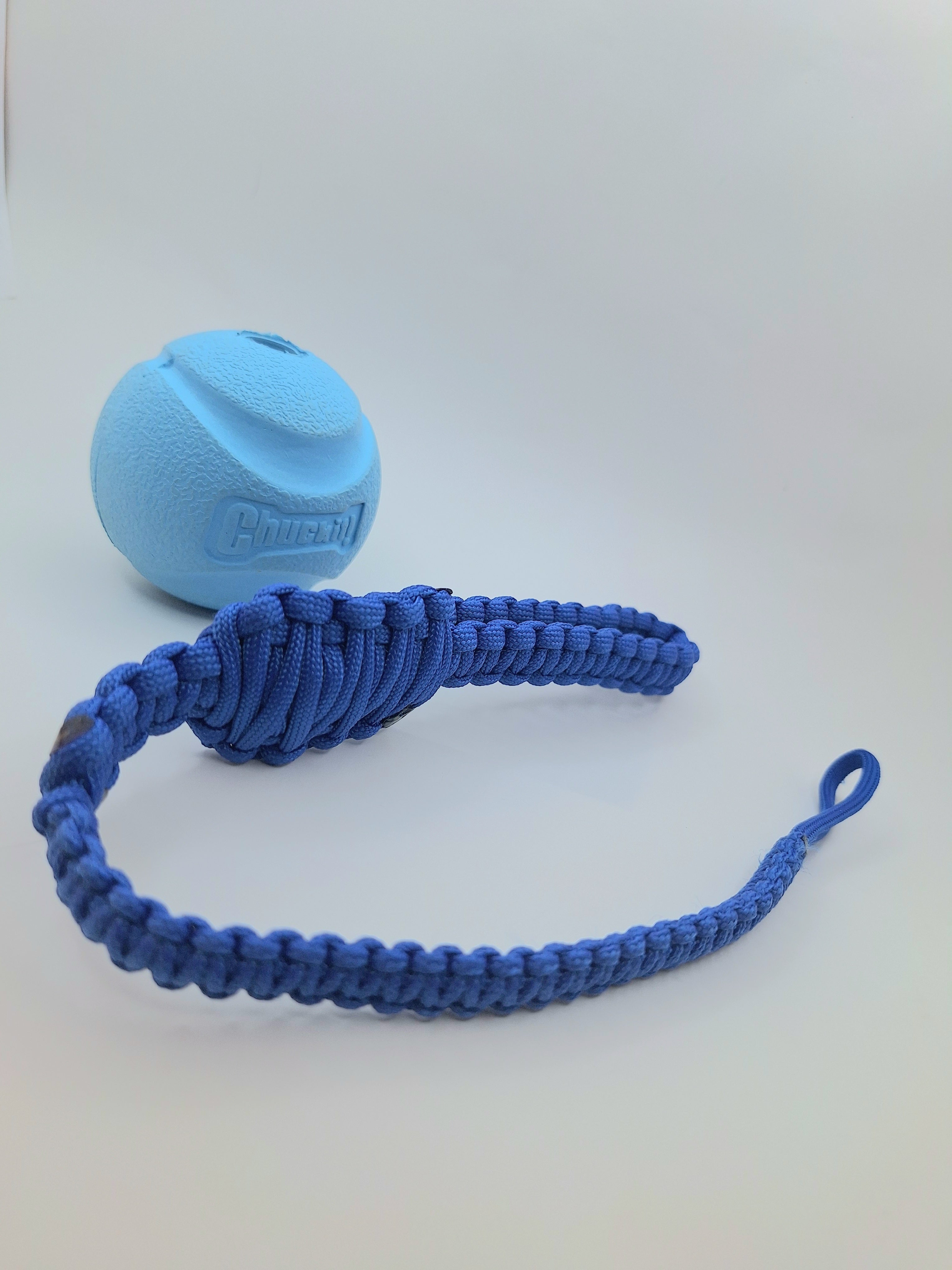 Paracord dog tug