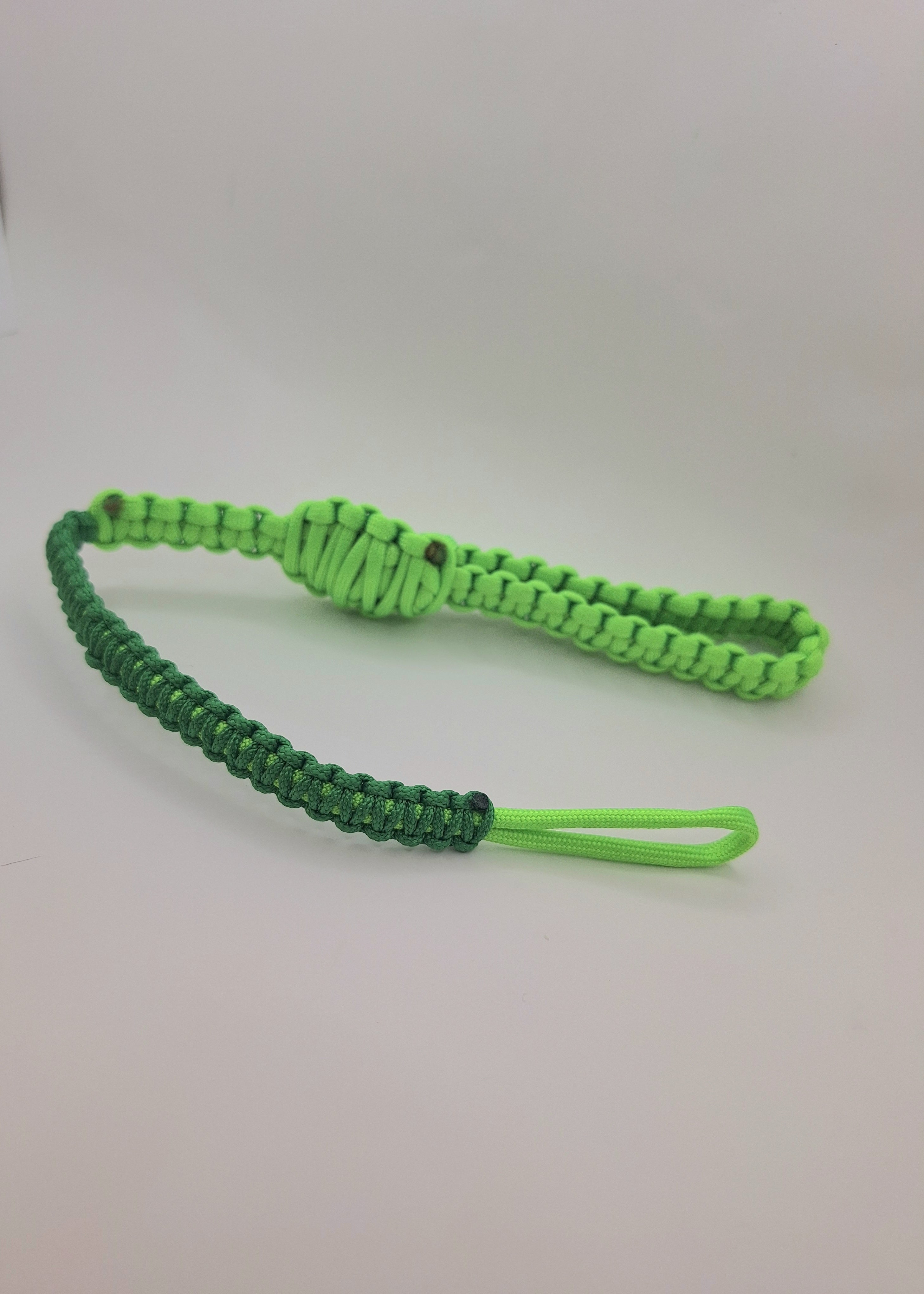 Paracord dog tug