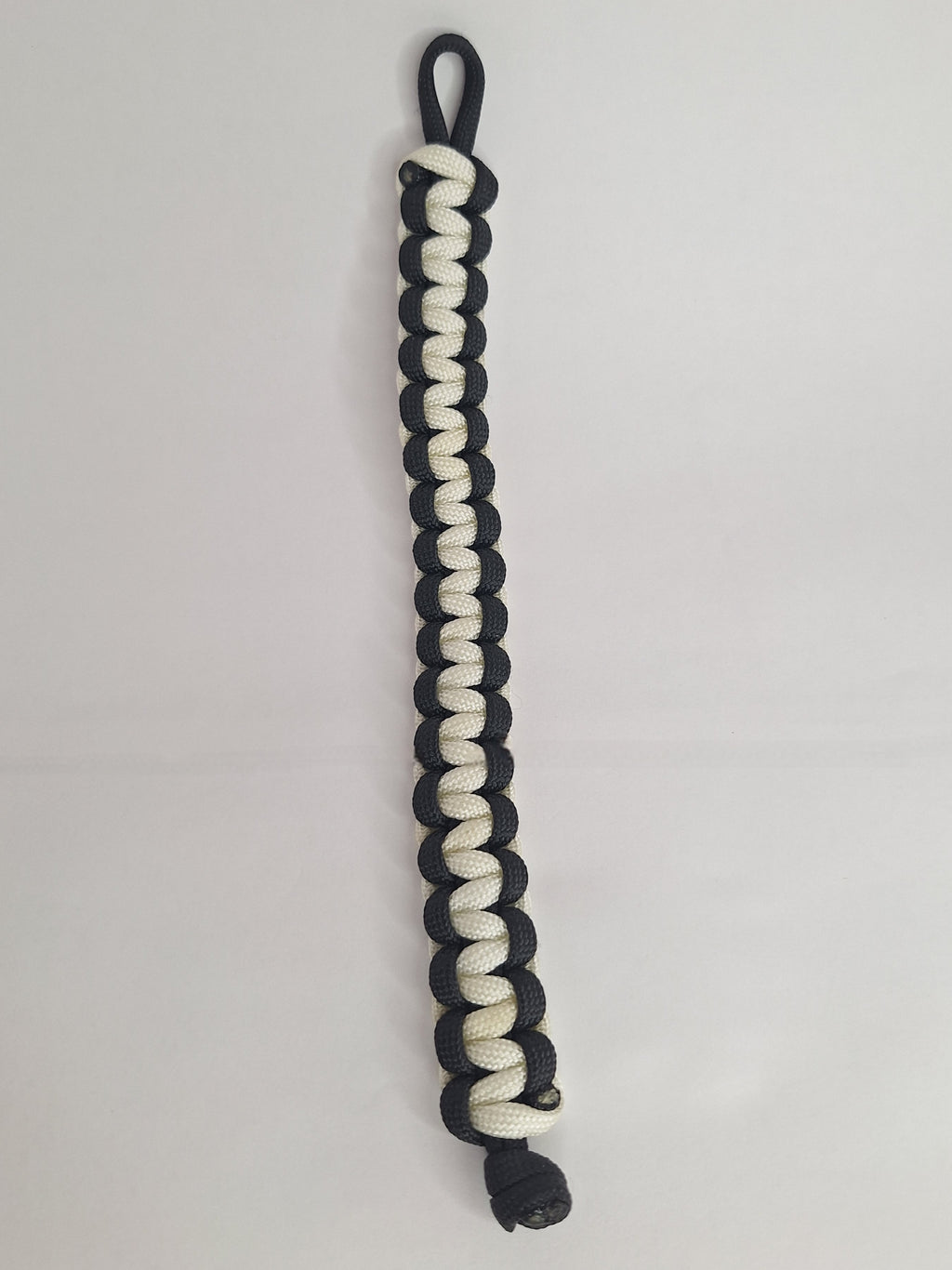 Black and white paracord bracelet