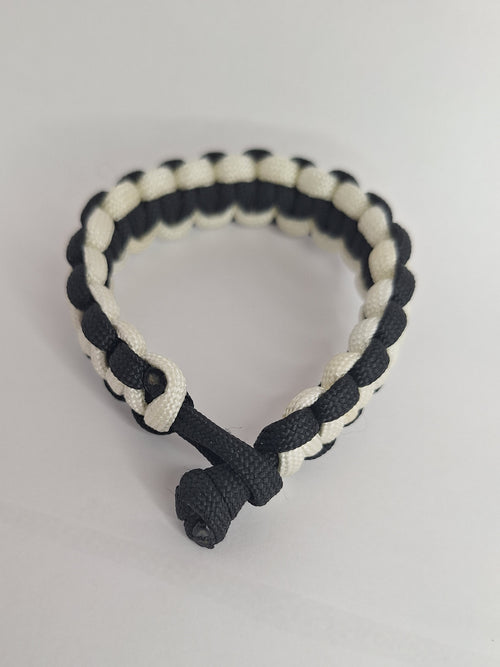 Black and white paracord bracelet