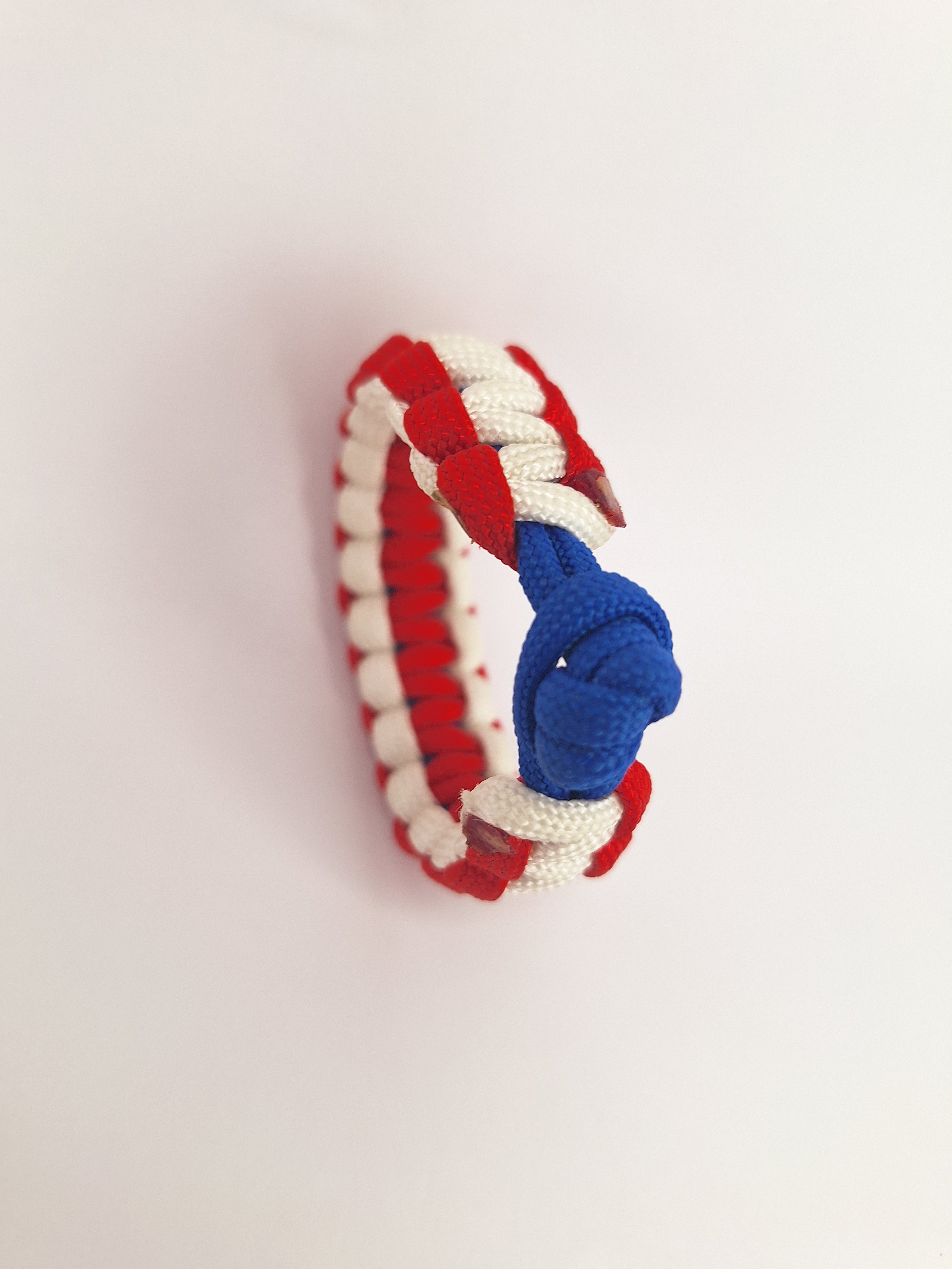 Red/white paracord bracelet