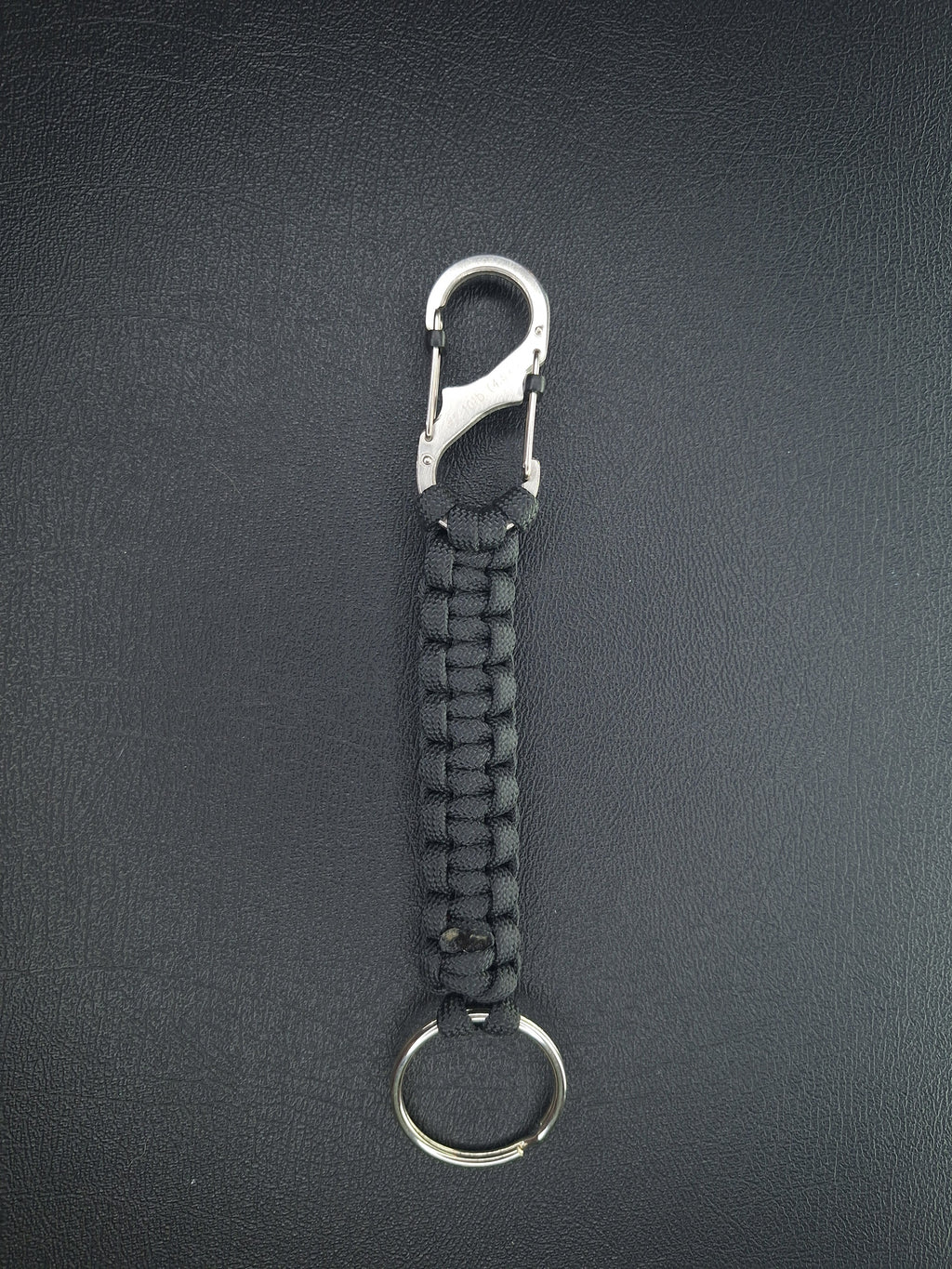 black paracord keychain