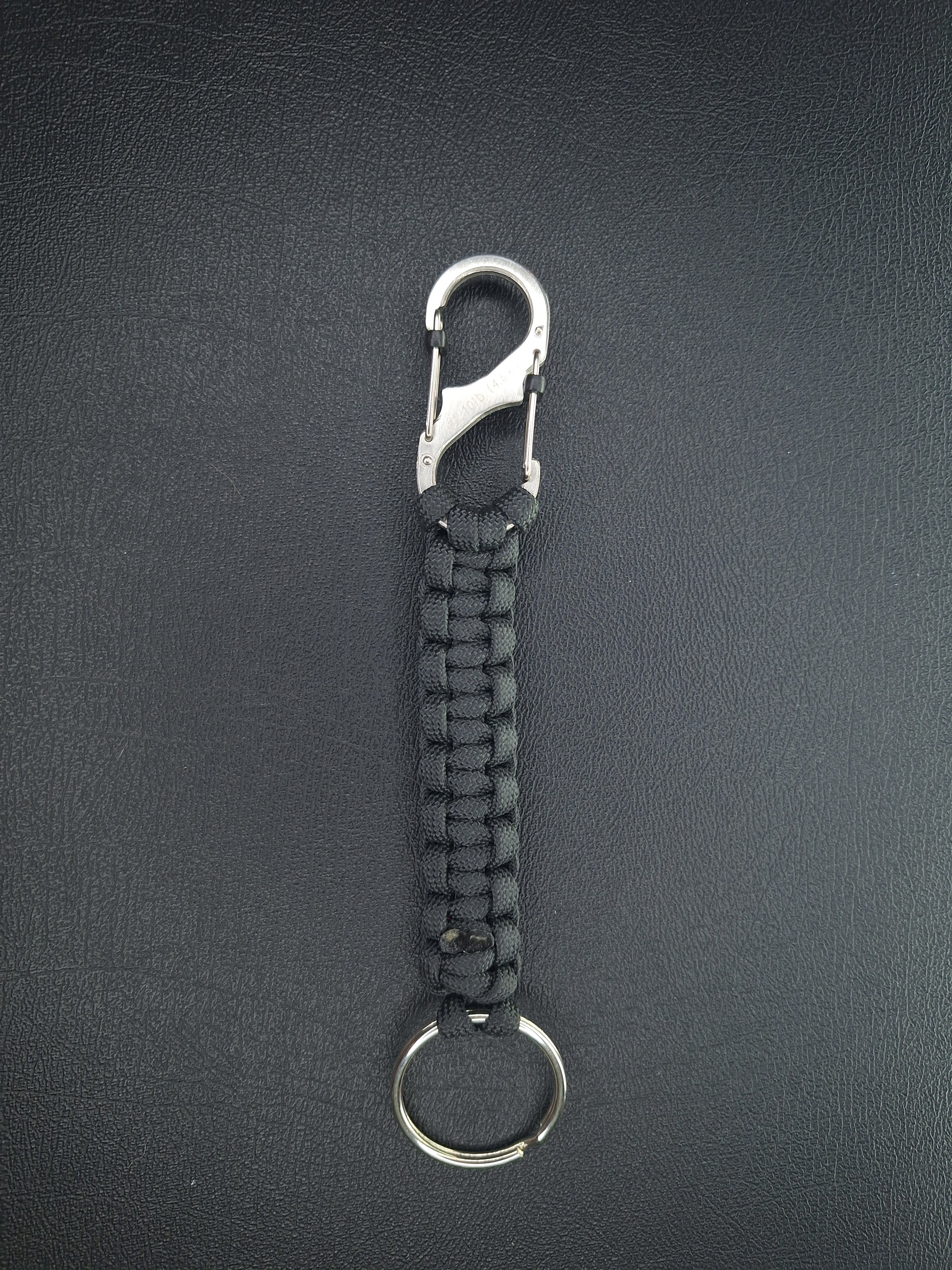 black paracord keychain