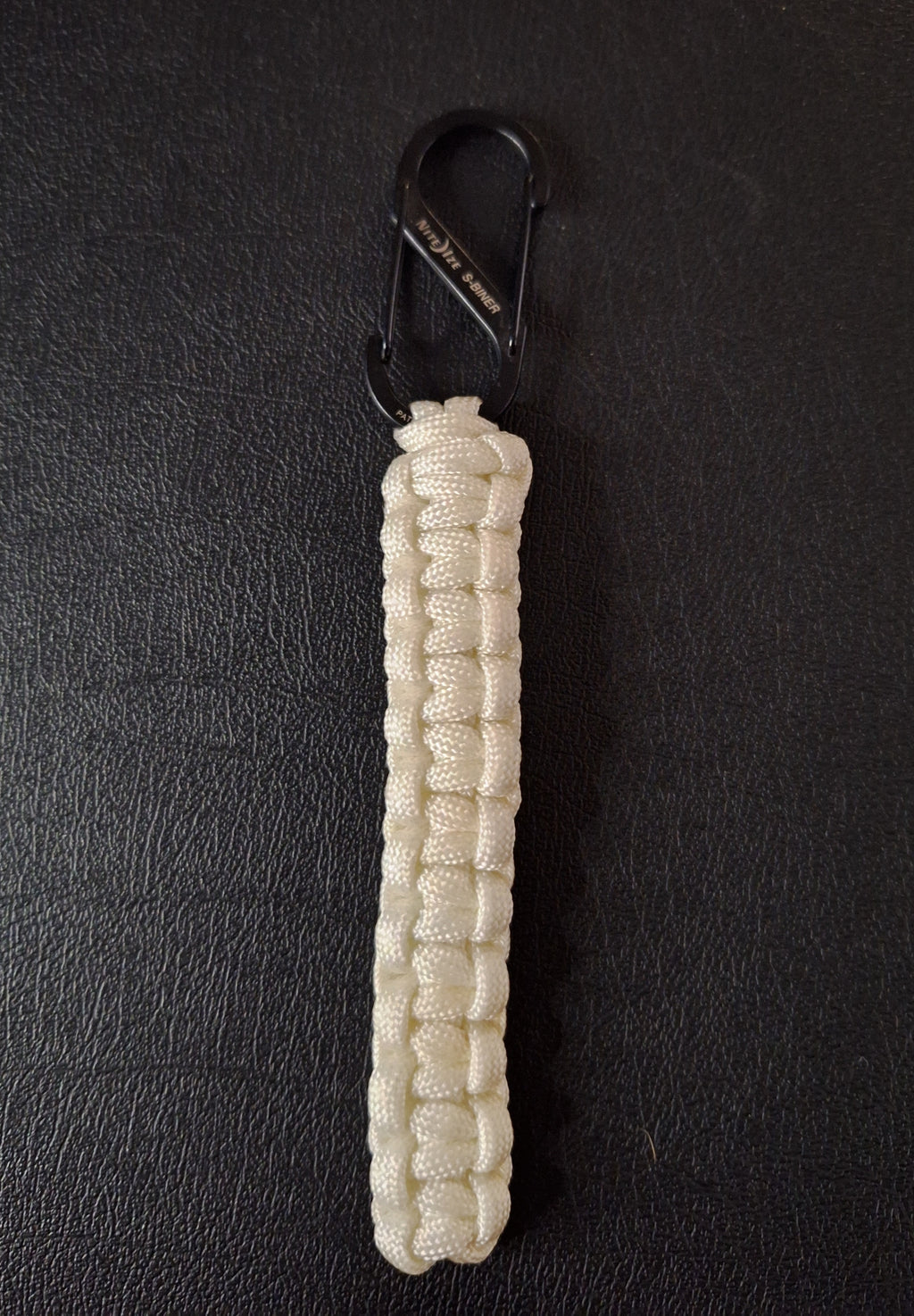S biner white paracord Keychain