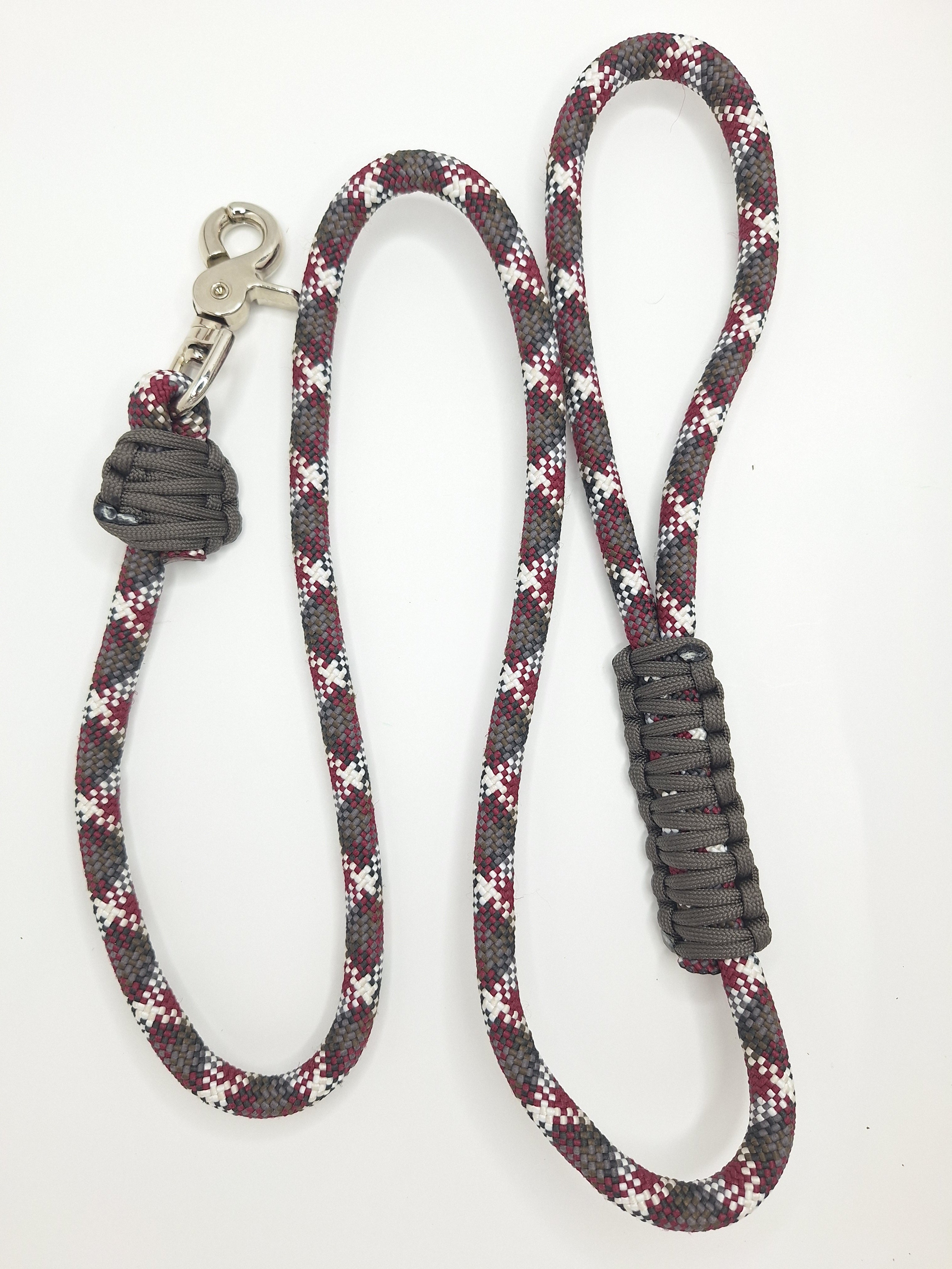 Grey and maroon paracord dog leash