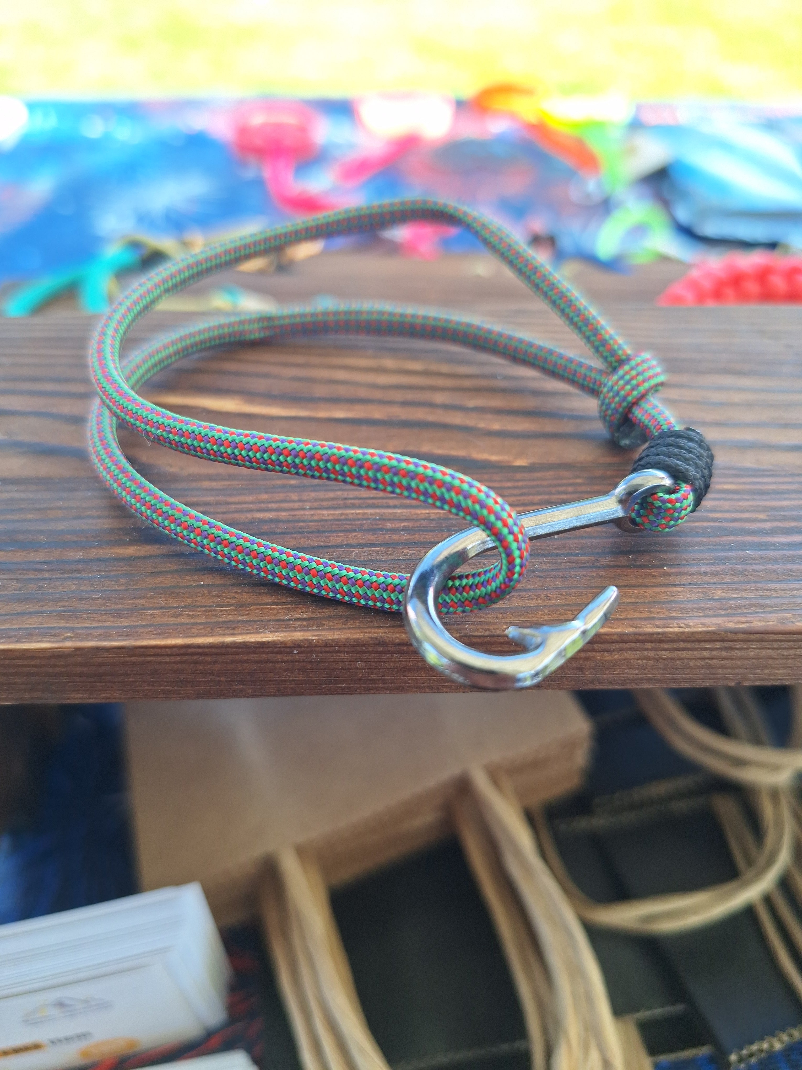 Fishing hook paracord bracelet