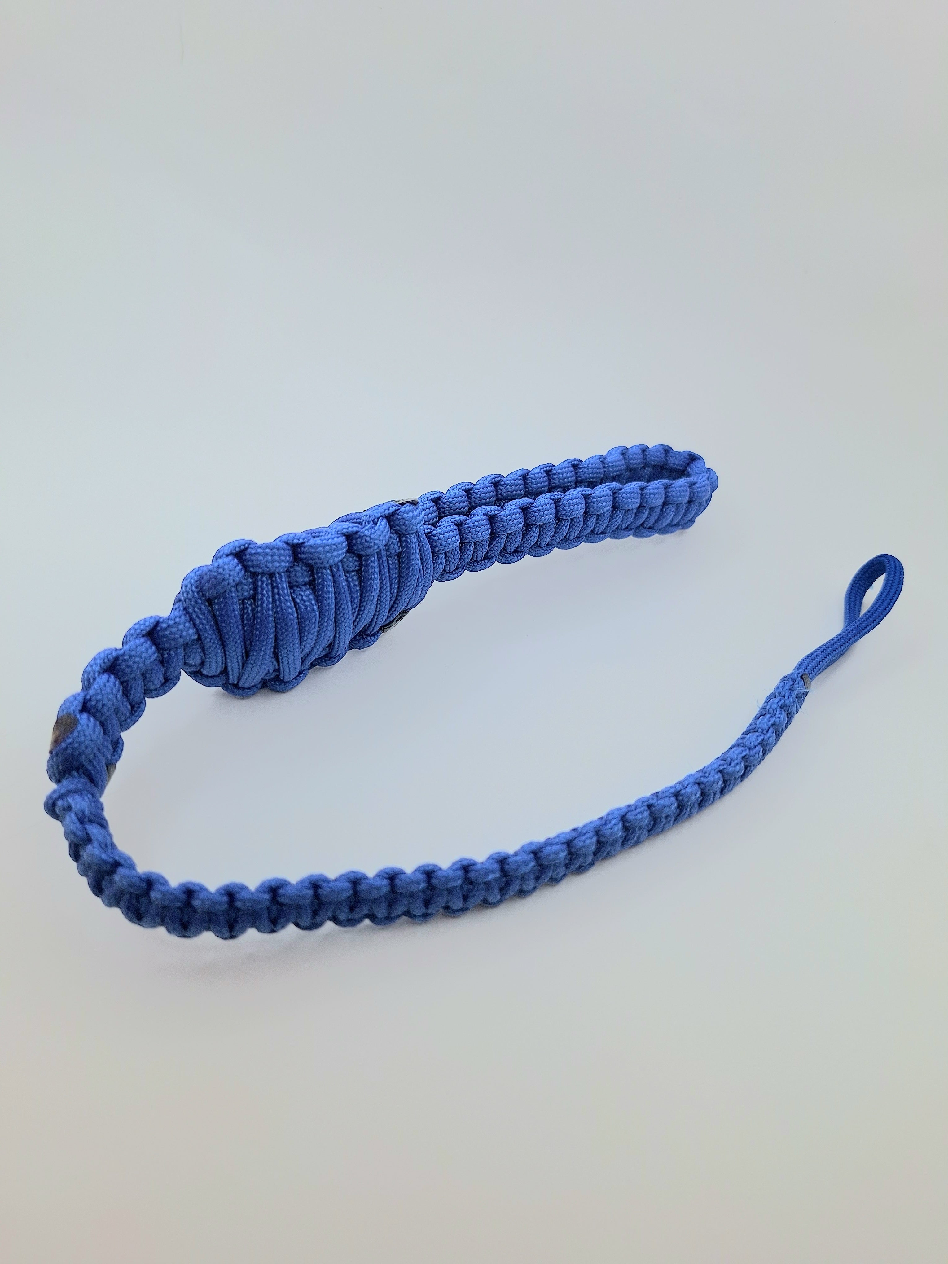 Paracord dog tug