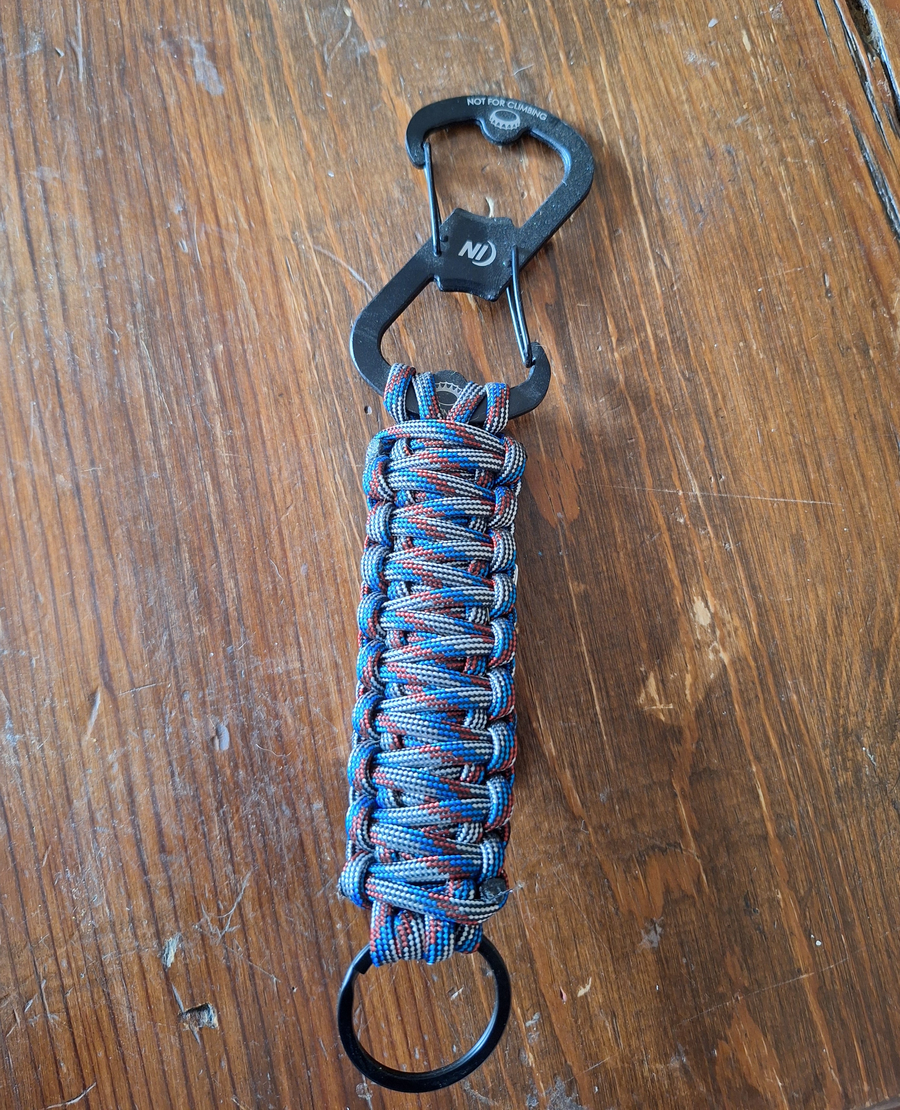 250 USA 🇺🇸 paracord Keychain