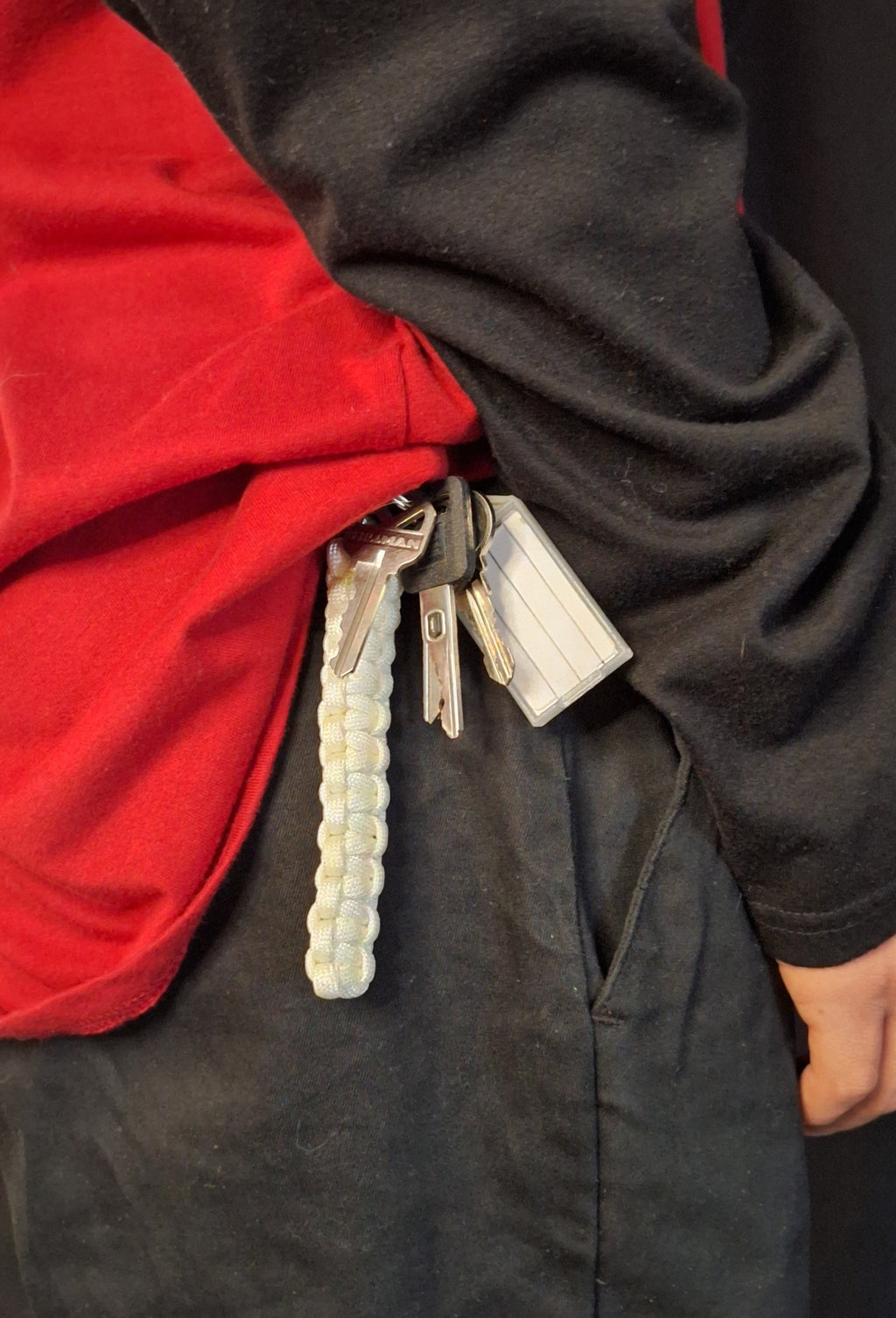 S biner white paracord Keychain