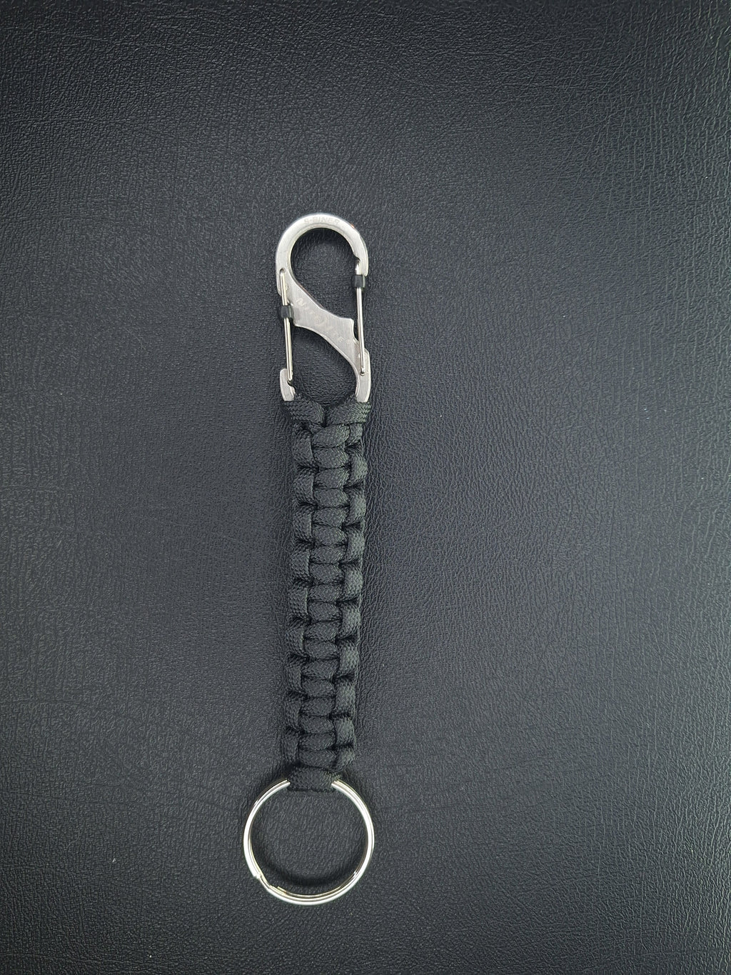 black paracord keychain