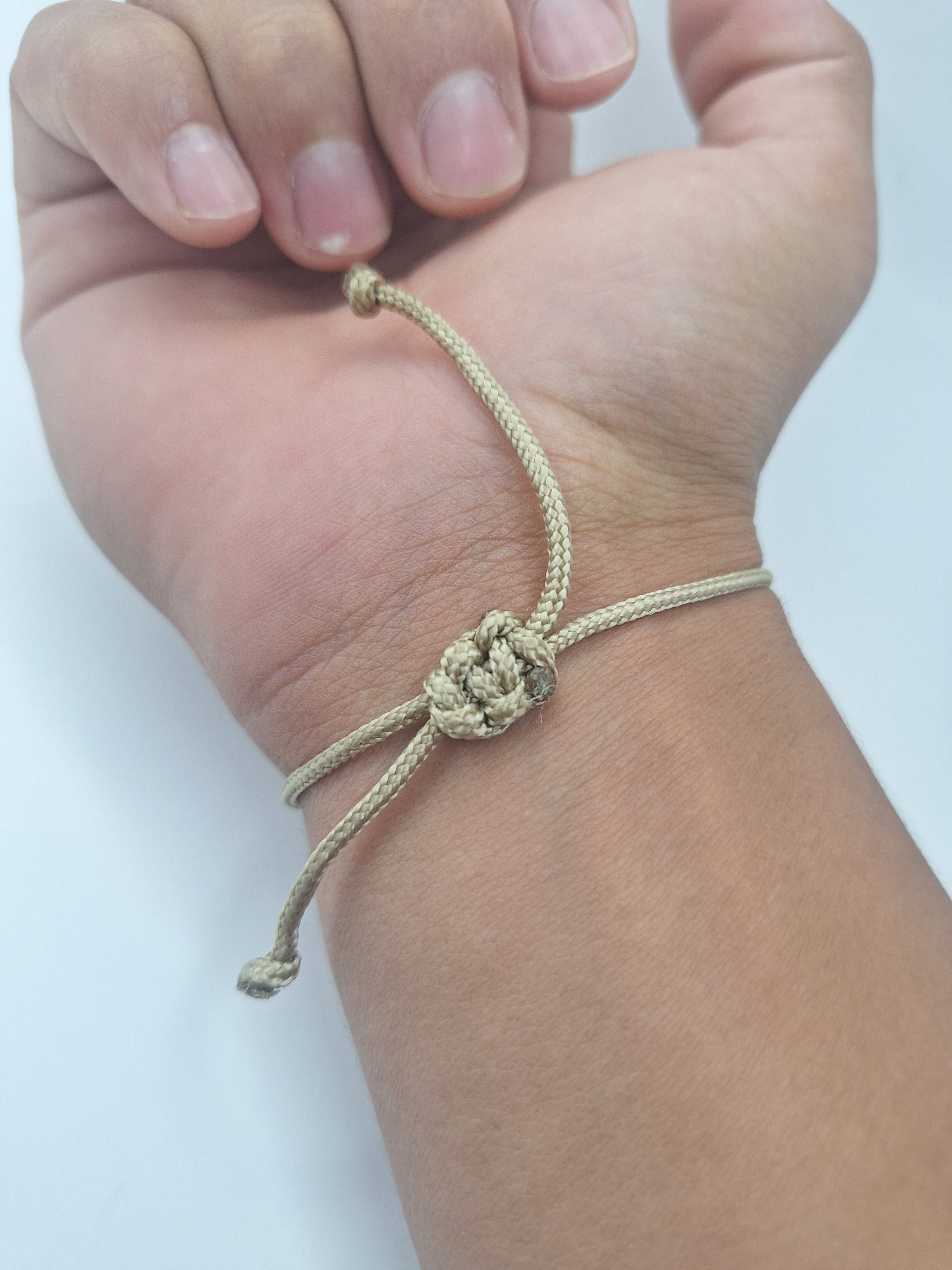 Fishing lure bracelet