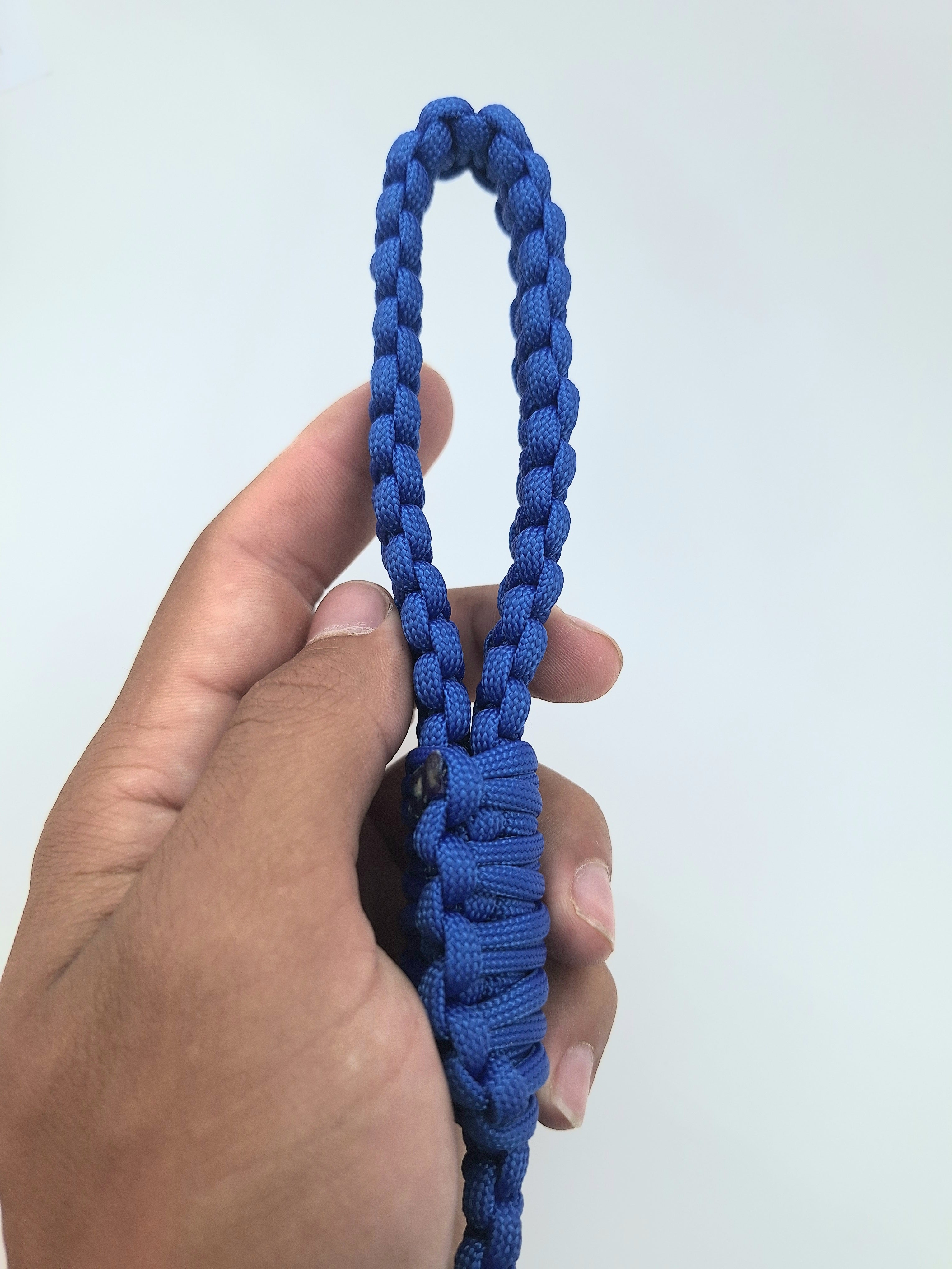 Paracord dog tug