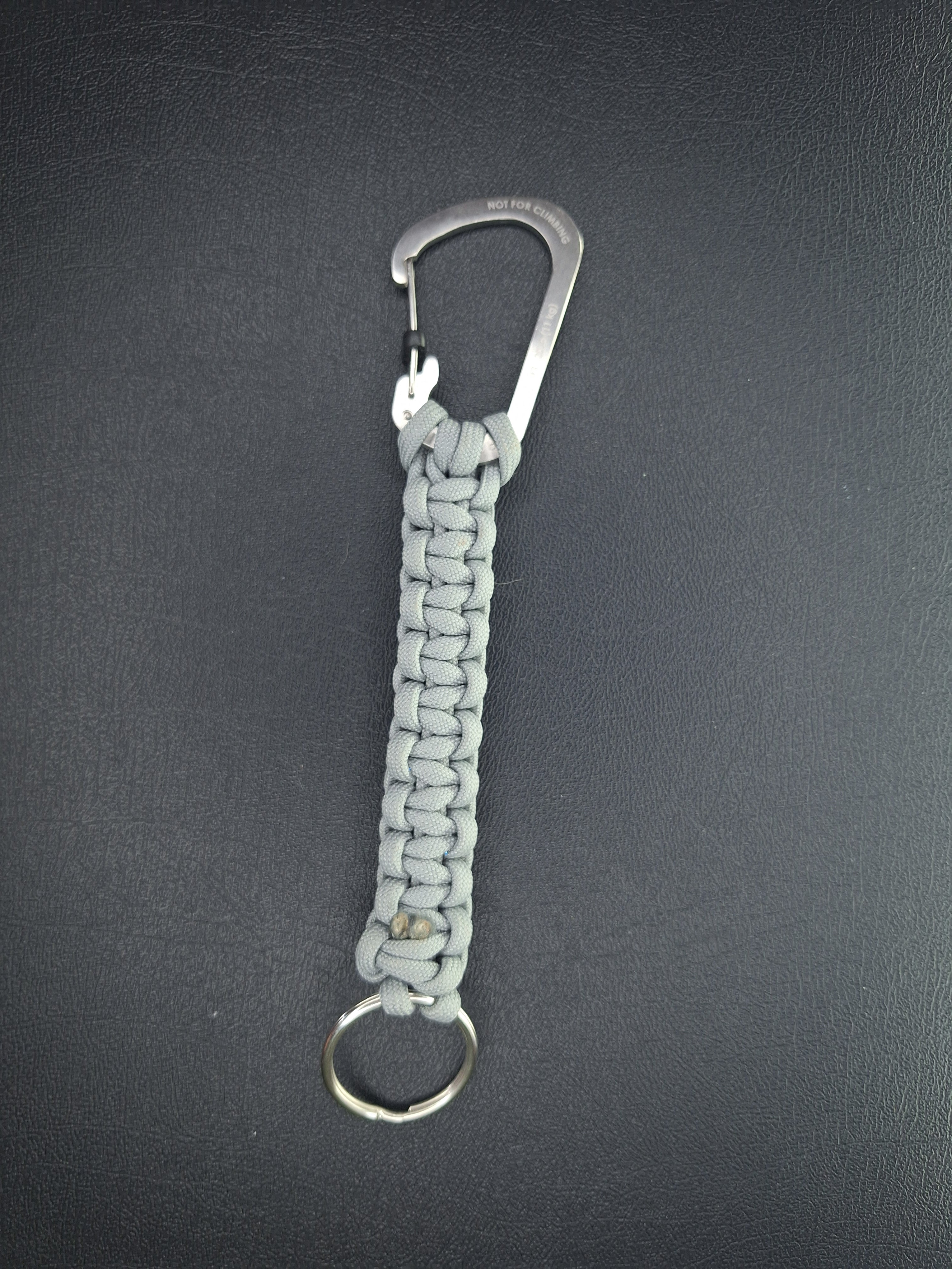 Light Grey paracord Keychain